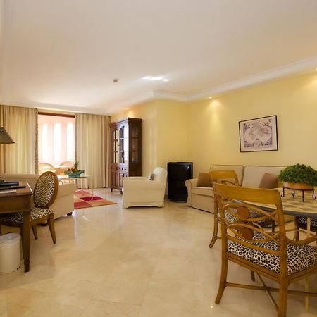 Bahia Beach Apartments Estepona Kamer foto