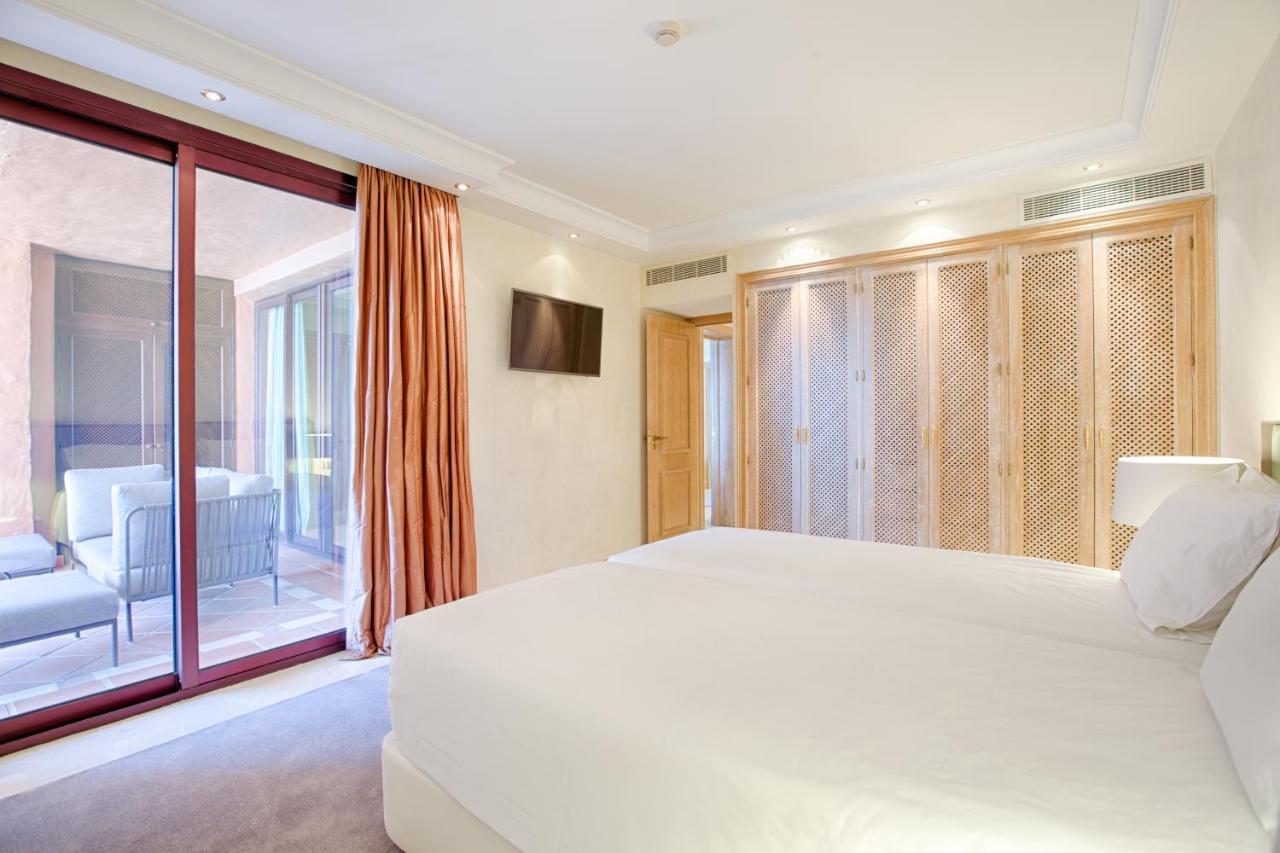 Bahia Beach Apartments Estepona Buitenkant foto