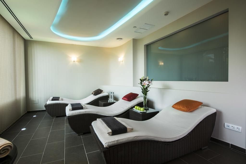 Bahia Beach Apartments Estepona Buitenkant foto