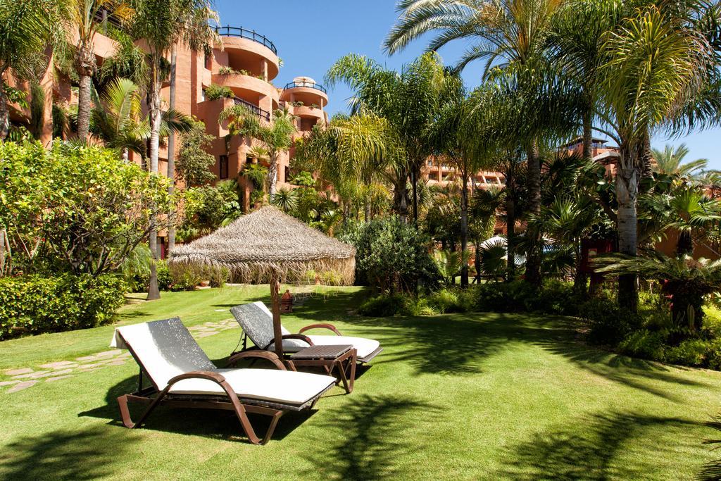 Bahia Beach Apartments Estepona Buitenkant foto