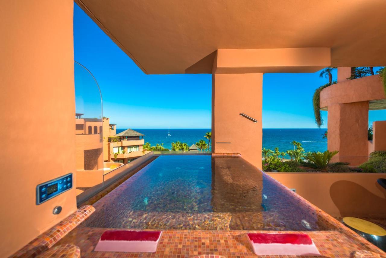 Bahia Beach Apartments Estepona Buitenkant foto